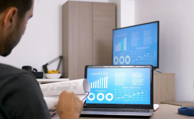 Dashboards personalizados con datos en tiempo real para facilitar el análisis, la toma de decisiones y la gestión empresarial.